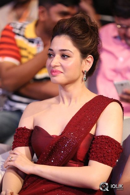 Tamannah-at-Baahubali-Movie-Audio-Launch